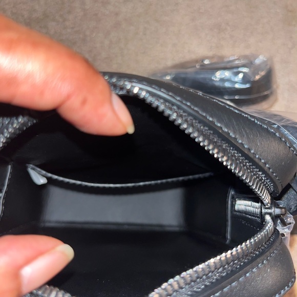 !!!NEW!!! MCM Men's Klassik Leather Mini Crossbody Bag - Picture 7 of 8